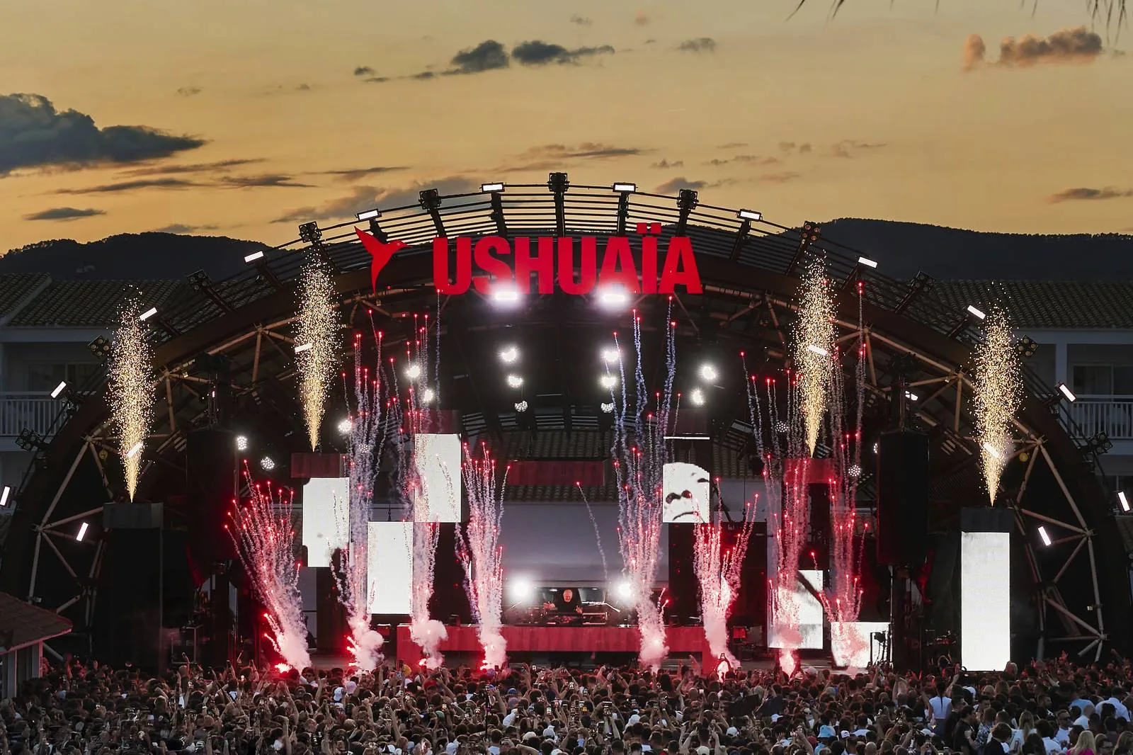 Ushuaïa Ibiza 2026: The Open-Air Weekly Lineup, Day by Day
