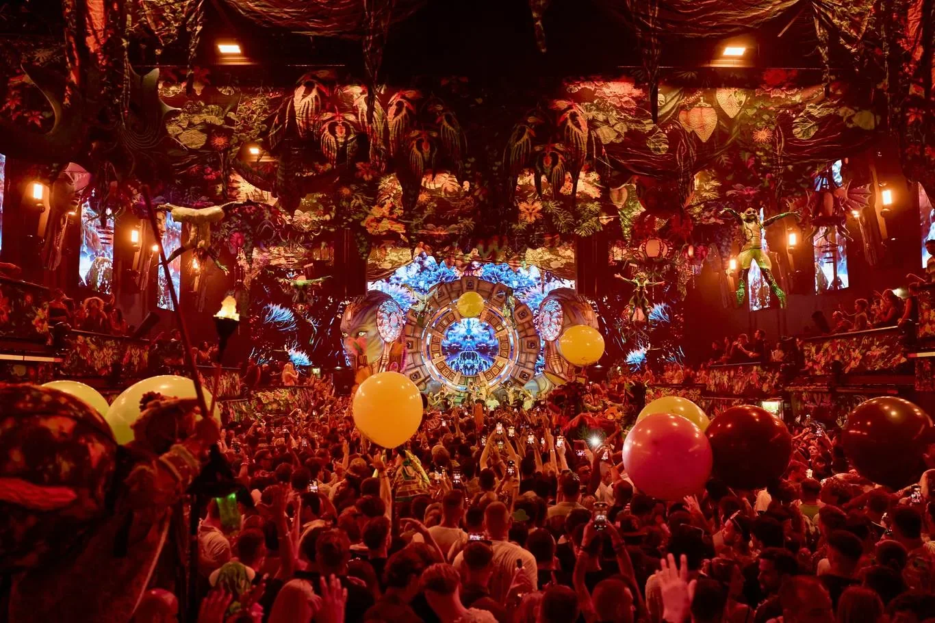 UNVRS Ibiza — ElRow